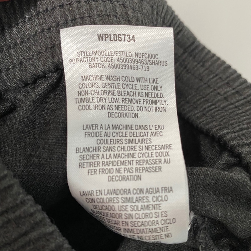 Nautica 2-piece sweater & dress pants outfit set - Picture 13 of 13